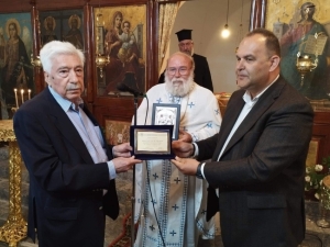 Απονομή τιμητικής πλακέτας στον μεγάλο ευεργέτη των Λαγκαδίων κ. Κωνσταντίνο Πολωλό