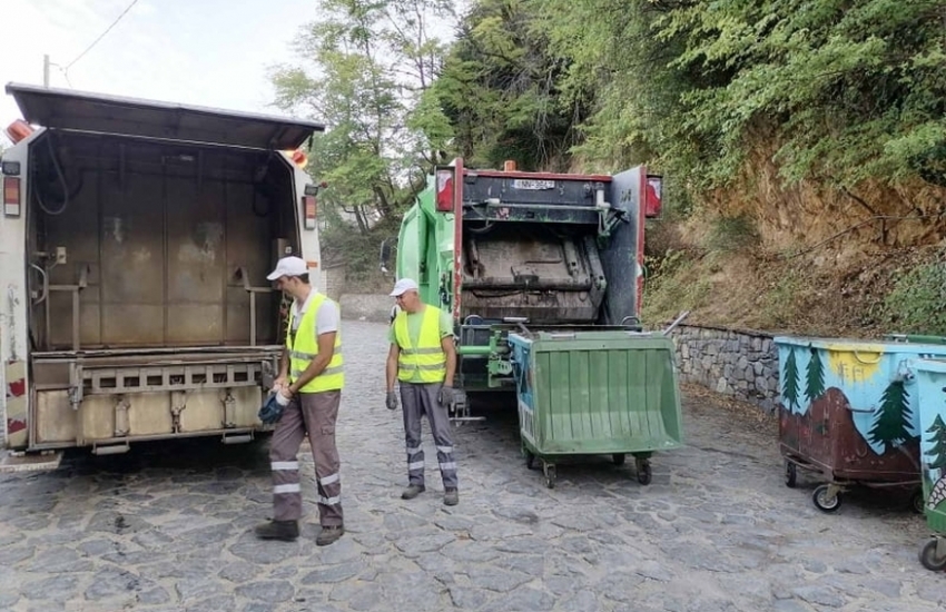 Καθαρισμός και πλύσιμο κάδων απορριμμάτων στον Δήμο Βόρειας Κυνουρίας