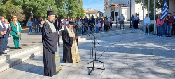 Κατάθεση στεφάνων για την 28η Οκτωβρίου στην Τρίπoλη (pics-vid)