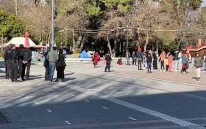 Τρίπολη: Ένταση με Ρομά έξω από το δικαστήριο (βίντεο)